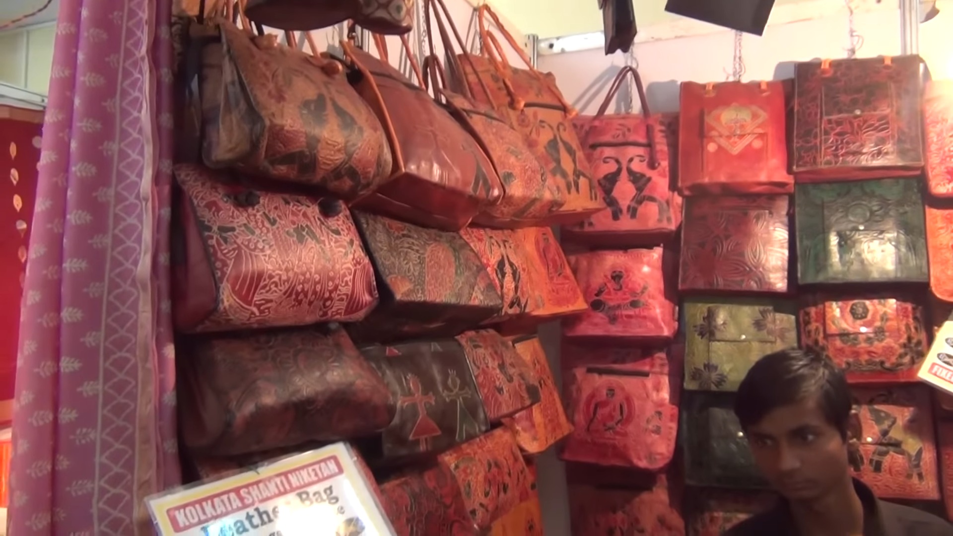TANN IN Shantiniketan Leather magnet closer Clutch bag | Indian Business  Portal